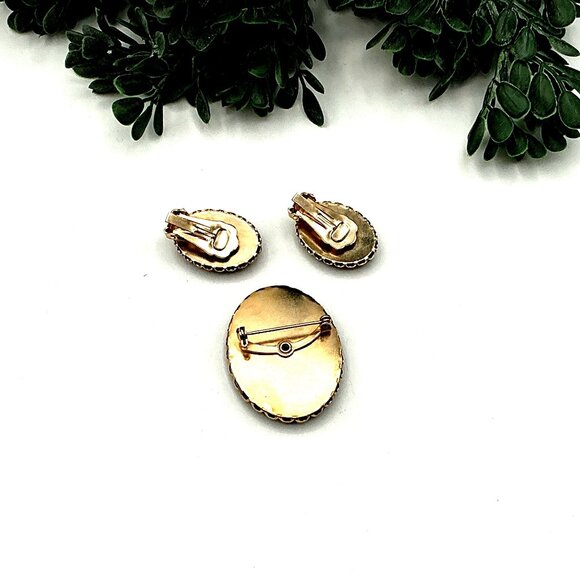 Vintage Gold Tone Floral Black Enamel Brooch & Clip-On Earrings Set - Picture 3 of 3